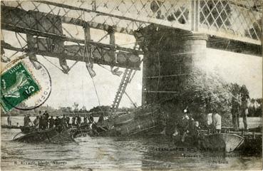 Iconographie - Catastrophe des Ponts de Cé - Travaux de relèvement des débris du train