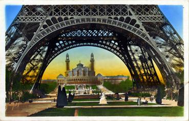 Iconographie - Le Trocadéro vu sous la Tour Eiffel