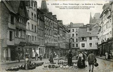 Iconographie - Place Victor Hugp - Le marché à la poterie