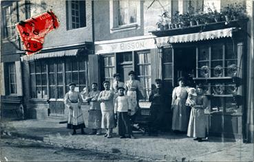 Iconographie - Pose devant la boulangerie