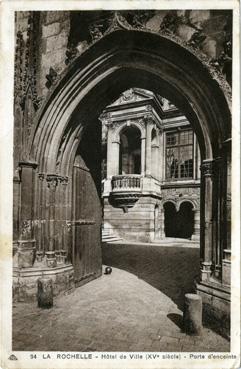 Iconographie - Hôtel de Ville (XVe siècle) - Porte d'enceinte