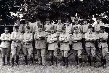 Iconographie - Militaires du 35e RA, à Vannes