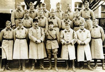 Iconographie - Militaires du 35e RA, à Vannes