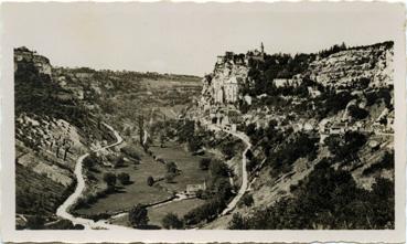 Iconographie - Vue générale et les lacets de la route de Cahors