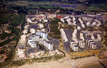 Iconographie - Les Merlin, village Les Becs