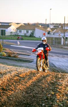 Iconographie - Forum des associations - Moto tout-terrain