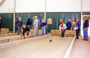 Iconographie - Forum des associations - Jeux de boules en bois