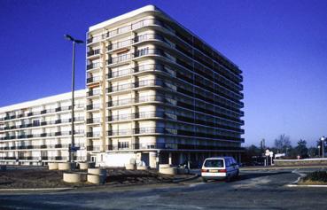 Iconographie - Le front de mer - Immeuble, place de l'Euroe