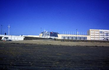 Iconographie - Le front de mer - Le palais des congrès Odysséa vu de la plage