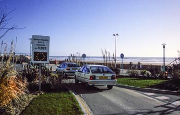 Iconographie - Le front de mer - Le remblai près de l'Hôtel de la Plage