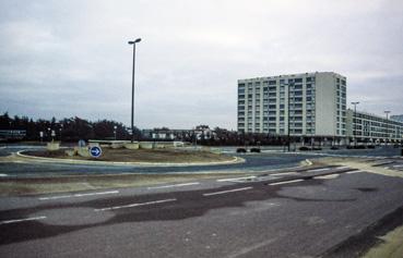 Iconographie - Le front de mer - Le rond-point près de la place de l'Europe