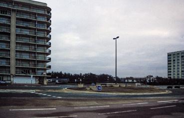 Iconographie - Le front de mer - Le rond-point près de la place de l'Europe