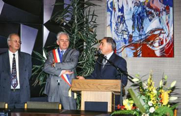 Iconographie - Accueil de François Patriat, secrétaire d'État