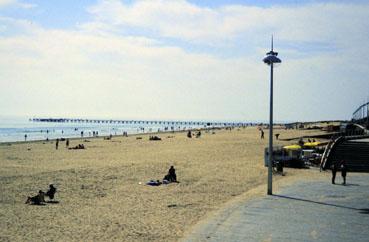 Iconographie - La plage et l'océan le 18 juin