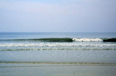 Iconographie - Vagues échouant sur la plage