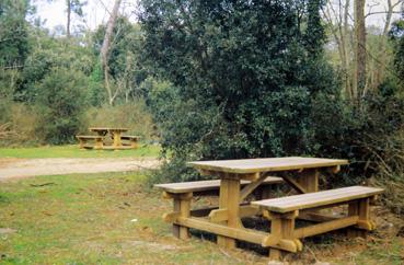 Iconographie - Sentier pédestre Saint Jean - Notre-Dame, table de pique-nique