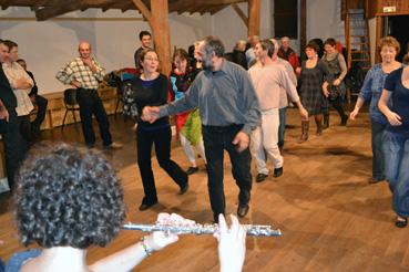 Iconographie - Bal avec l'Ecole départementale de musique traditionnelle