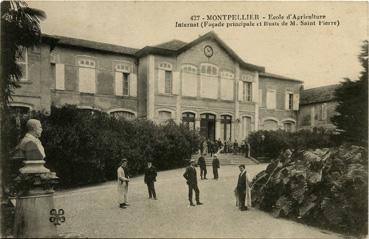 Iconographie - Ecole d'Agriculture  - Internat (façade principale et buste de M. Saint Pierre)