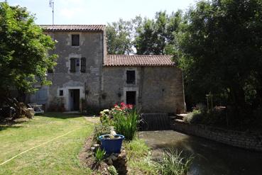 Iconographie - Moulin Moreau - L'arrivée de l'eau ou bief