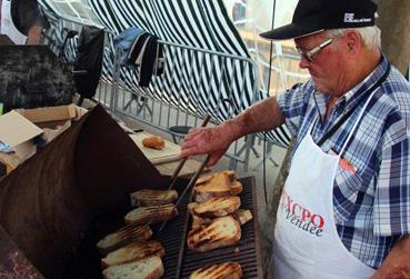 Iconographie - Feu de la Saint Jean - Grillade de pain pour les tartine de mogette