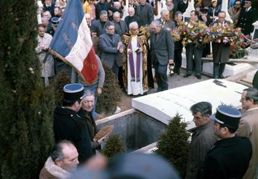 Iconographie - Ré-enterrement du maréchal Pétain