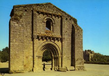 Iconographie - Porte de l'ancienne église romane (XIIe siècle)