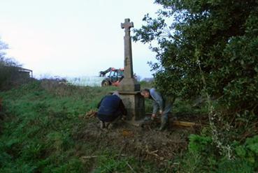 Iconographie - Restauration de la croix de Auspierre