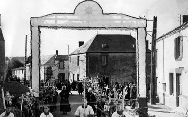 Iconographie - Souvenir de la mission - Pâques 1953 - La procession