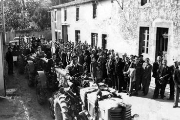 Iconographie - Souvenir de la mission - Pâques 1953 - La procession