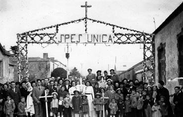 Iconographie - Souvenir de la mission - Pâques 1953 - La procession