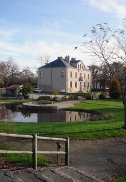 Iconographie - Le parc et la mairie