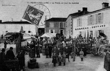 Iconographie - La place, un jour de marché