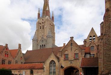 Iconographie - Brugge - Bâtiments conventuels et le clocher de l'église Notre-Dame