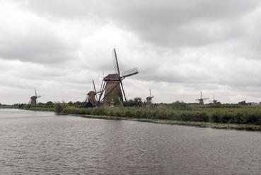 Iconographie - Kinderdijk - Moulin rond en briques