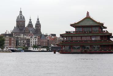 Iconographie - Amsterdam - Le Sea Palace, restaurant chinois