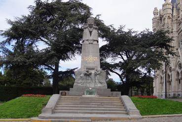 Iconographie - Bruxelles - Monument aux Morts 1914-1918