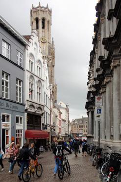 Iconographie - Brugge - Le beffroi sur la Grand-Place