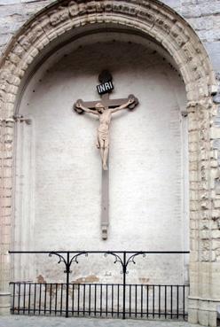 Iconographie - Brugge - Croix dans une alcôve près de l'église Notre-Dame