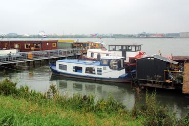 Iconographie - Dugerdam - Habitations sédentaires sur des bateaux