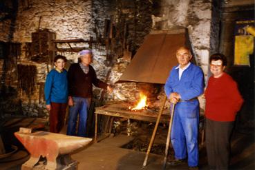 Iconographie - Famille Minaud dans la forge