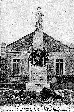 Iconographie - Monument élevé en mémoire de nos Morts