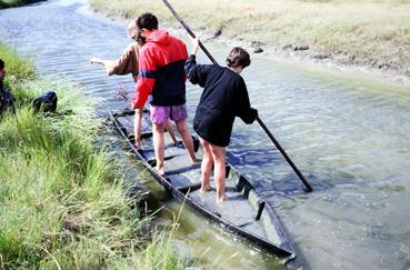 Iconographie - Formation à la navigation en yole, au Daviaud