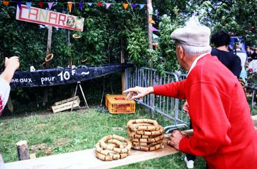 Iconographie - Kermesse - Jeu des anneaux pour couronner un canard