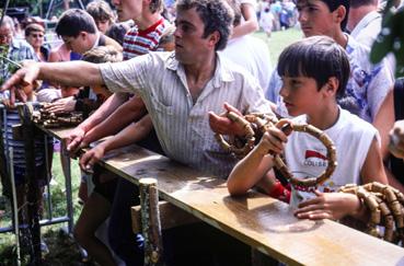 Iconographie - Kermesse - Jeu des anneaux pour couronner un canard