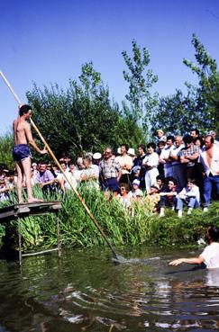 Iconographie - Saut du canal à la ningle aux Olympiades maraîchines