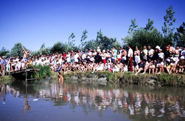 Iconographie - Saut du canal à la ningle aux Olympiades maraîchines