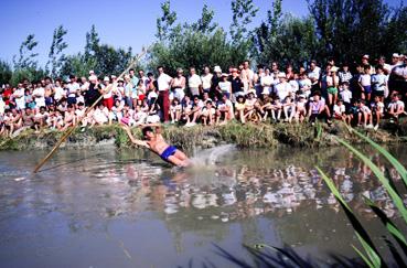 Iconographie - Saut du canal à la ningle aux Olympiades maraîchines