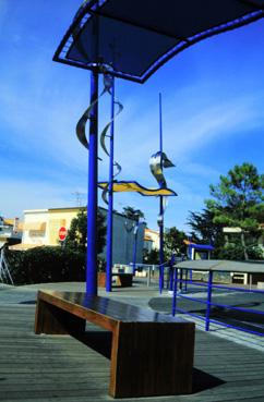 Iconographie - Mobilier urbain près de la fontaine du marché de la Plage