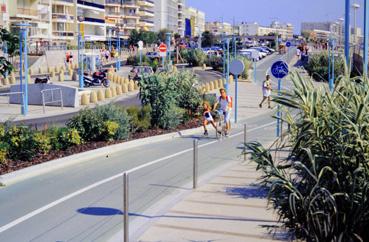 Iconographie - Front de mer, tranche 2 - Piste cyclable face à l'avenue de la Mer