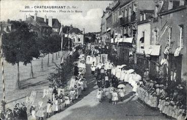 Iconographie - Procession de la Fête Dieu - Place de la Mairie